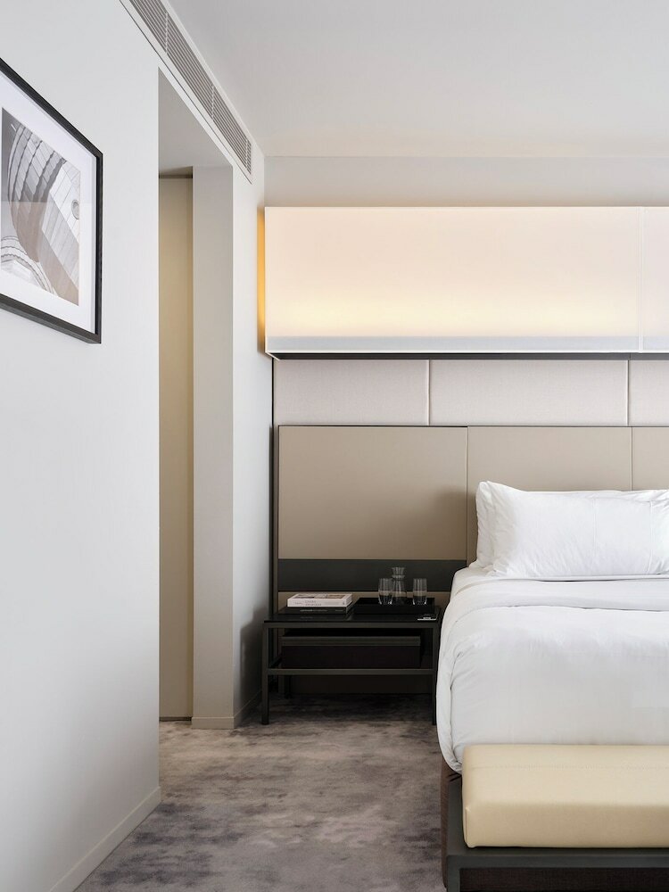 Фото Hotel Realm