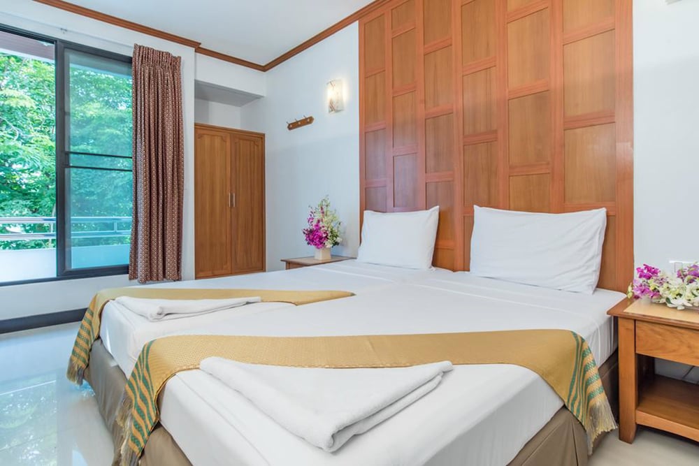 Фото New Siam II