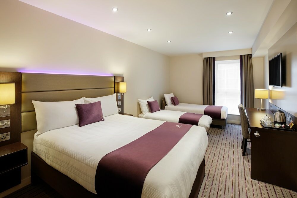 Фото Premier Inn Southampton Airport Hotel
