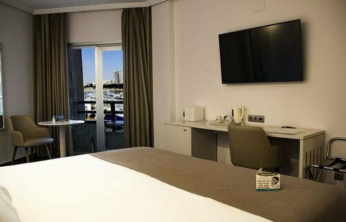 Гостиница Innside by Melia Alicante Porta Maris в Аликанте