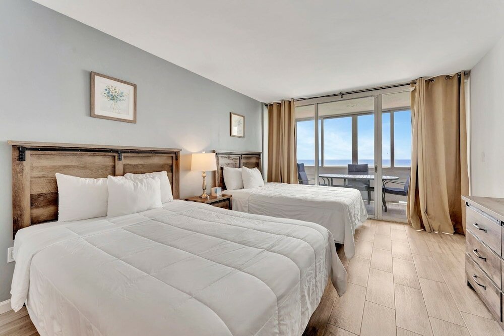 Фото Ocean Manor Beach Hotel