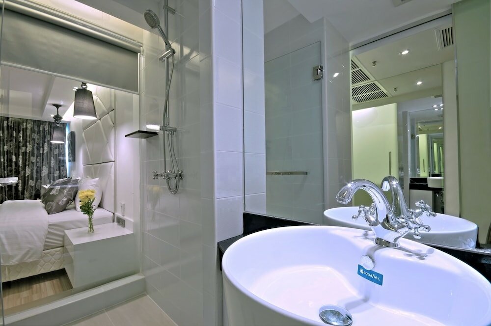 Фото Отель Sukhumvit Suites