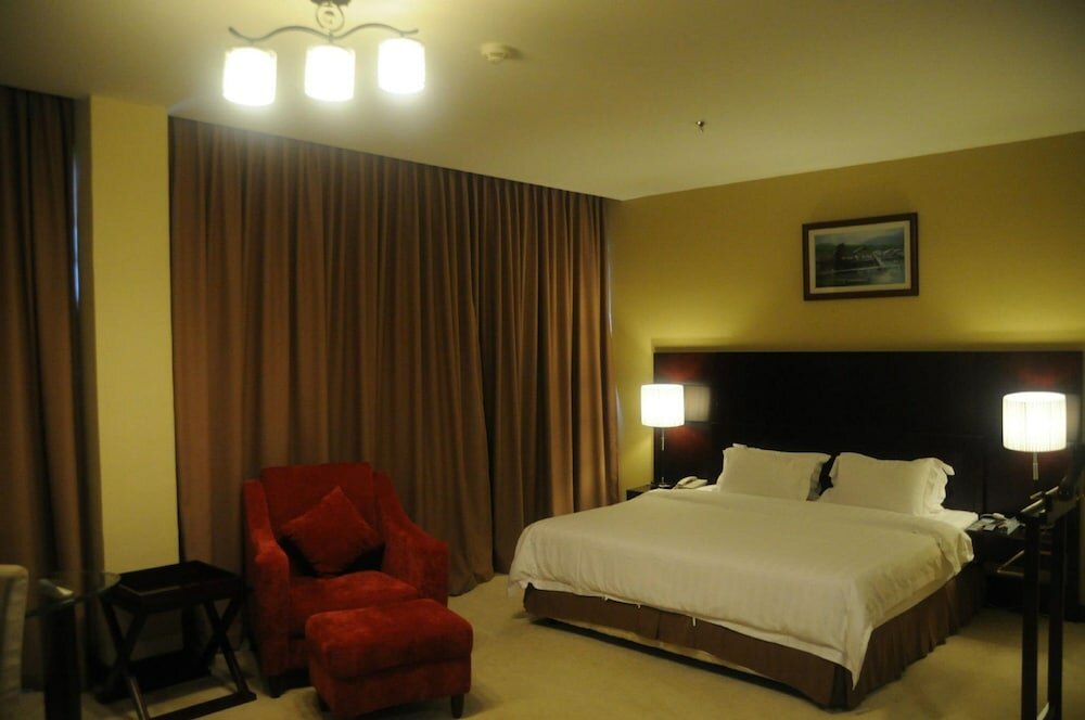Фото Gaya Centre Hotel