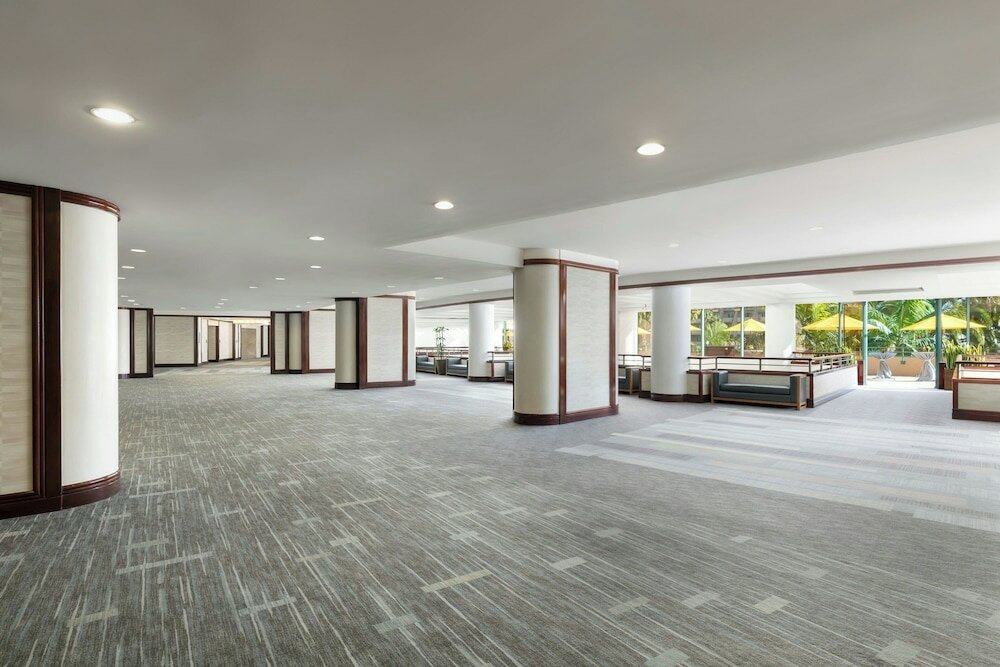 Фото The Westin Long Beach