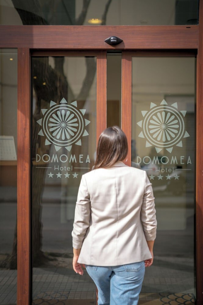 Фото Hotel Domomea