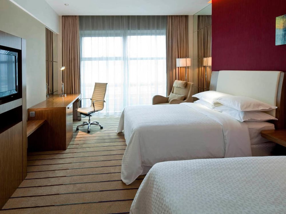 Фото Four Points by Sheraton Qingdao Chengyang