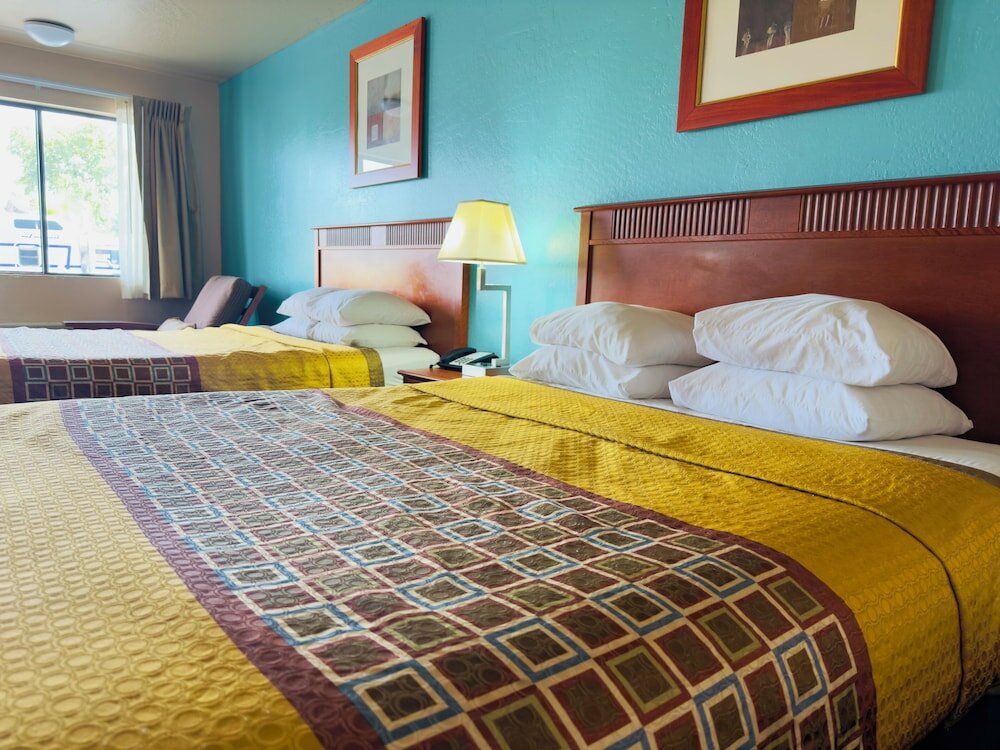 Фото Claridge Inn