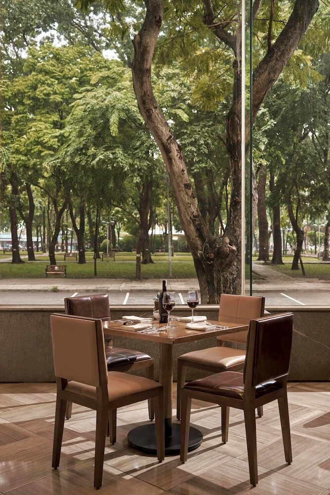 Фото New World Saigon Hotel