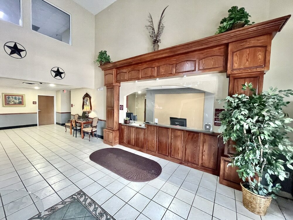 Фото FairBridge Inn & Suites Cleburne