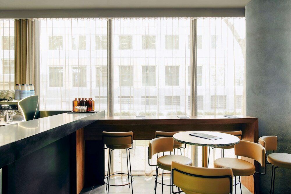Фото Quincy Hotel Melbourne