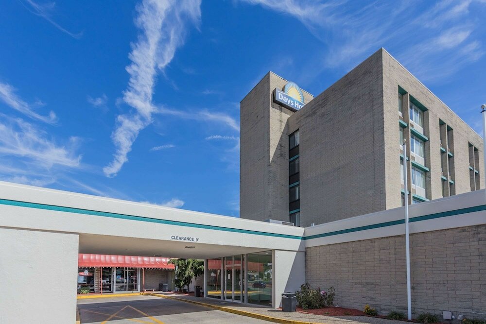 Фото Days Hotel & Conference Center by Wyndham Danville