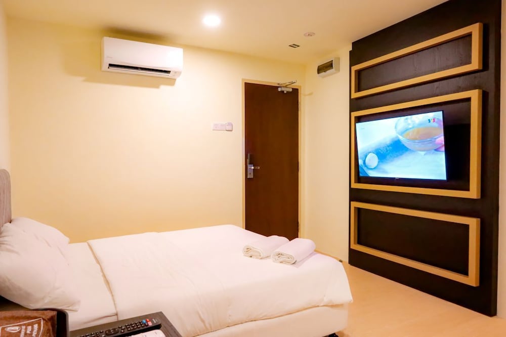 Фото Bishop Hotel