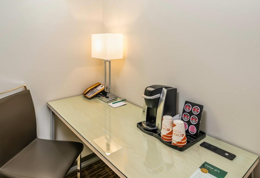 Фото Quality Inn Sunshine Suites