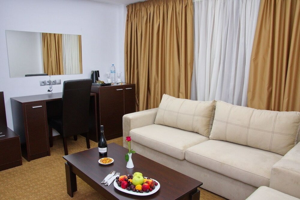 Фото Breeze Boutique Hotel