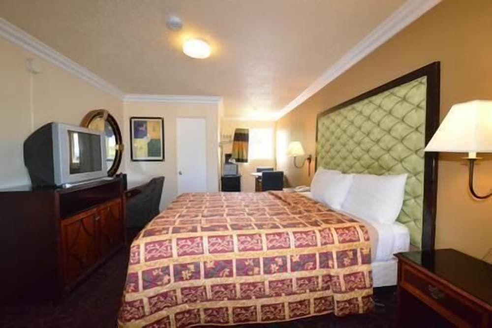 Фото Lamplighter Motel