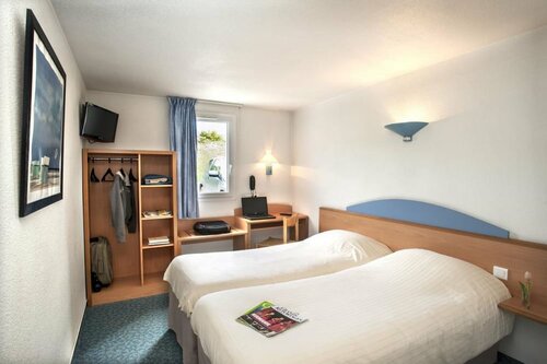 Гостиница Brit Hotel Saint-Flour в Сене-Флуре
