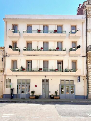 Гостиница Hôtel Le National в Сете