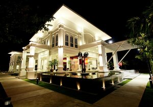 Гостиница The Old Phuket Karon Beach Resort