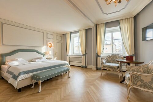 Гостиница Hotel Elephant в Брессаноне