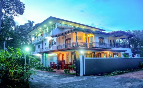 Гостиница Montana Rest Apartments в Анурадхапуре