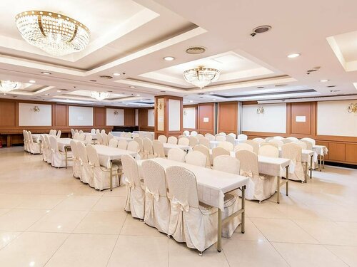 Гостиница Korea Tourist Hotel в Сувоне