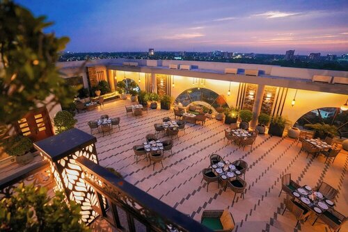 Гостиница Nine Tree Luxury Hotel & Suites в Лахоре