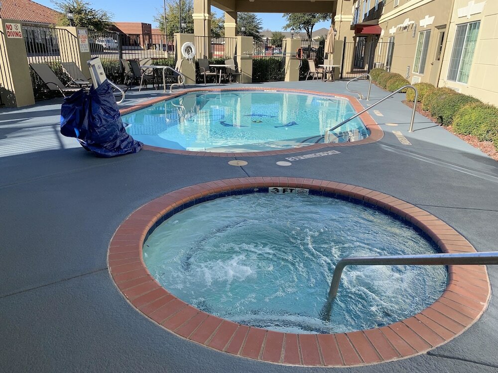 Фото SureStay Plus Hotel by Best Western Mesquite