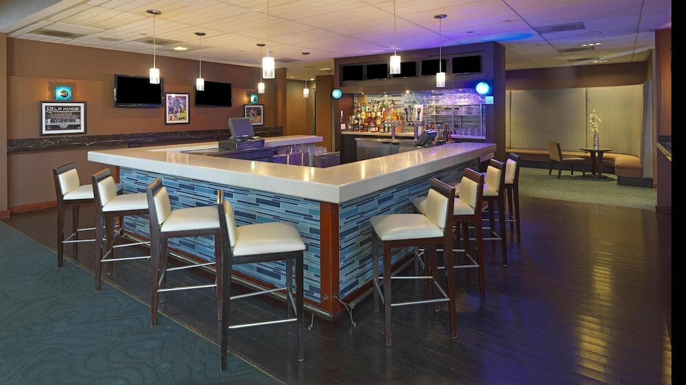 Фото Ontario Airport Hotel & Conference Center