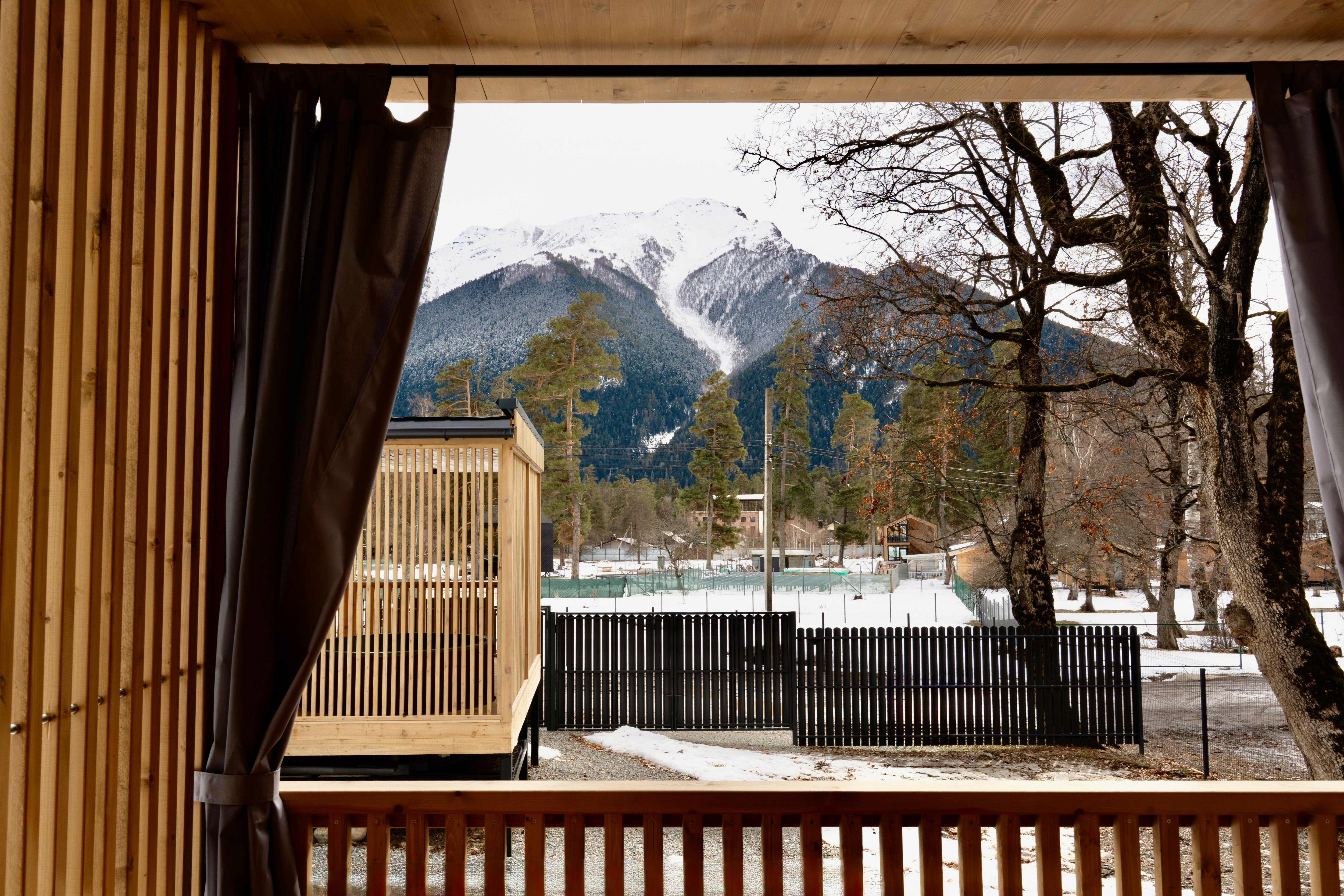 Фото Hugge в горах