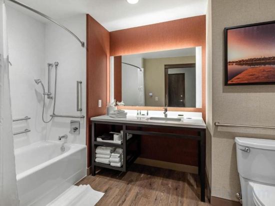 Фото Cambria Hotel Omaha Downtown