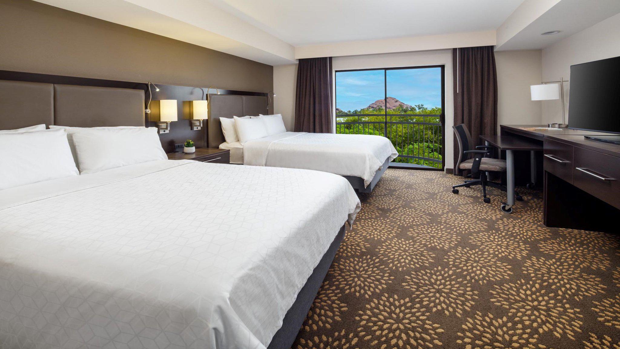 Фото Holiday Inn & Suites Phoenix Airport North by IHG
