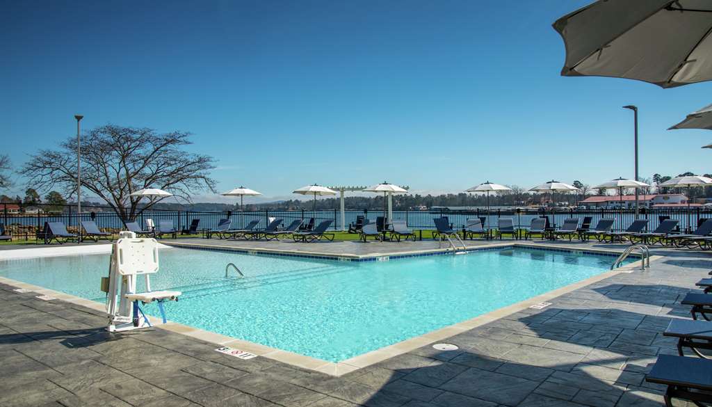 Фото DoubleTree by Hilton Hot Springs