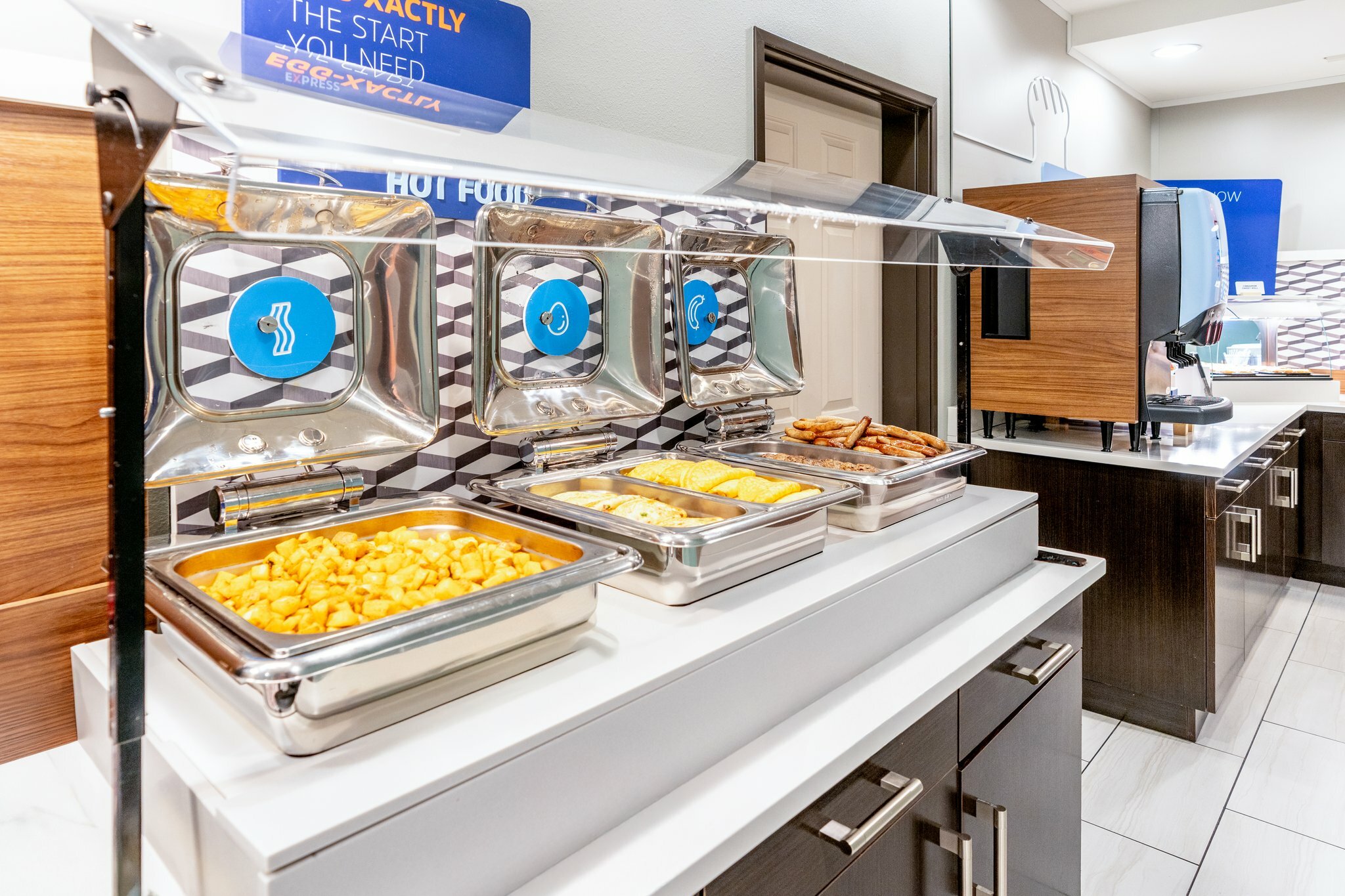 Фото Holiday Inn Express Hotel & Suites Denver North - Thornton, an Ihg Hotel