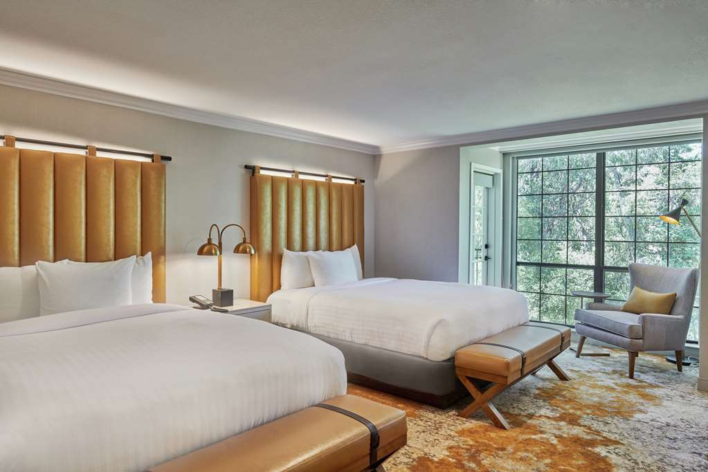 Фото The Inn at Saratoga, Tapestry Collection by Hilton