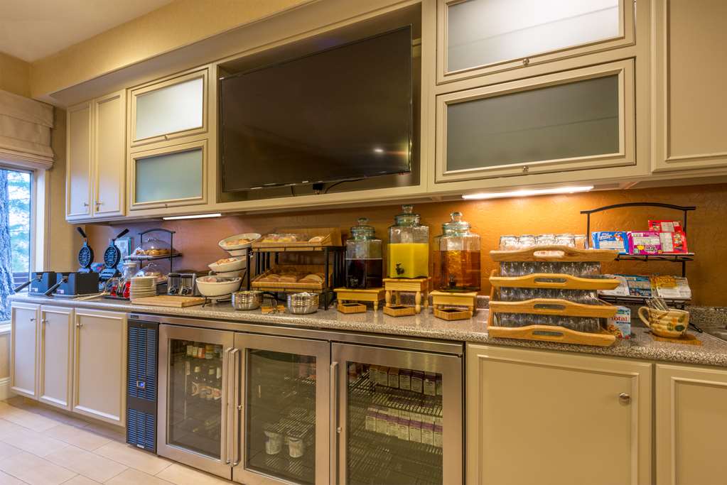 Фото Hilton Garden Inn Flagstaff