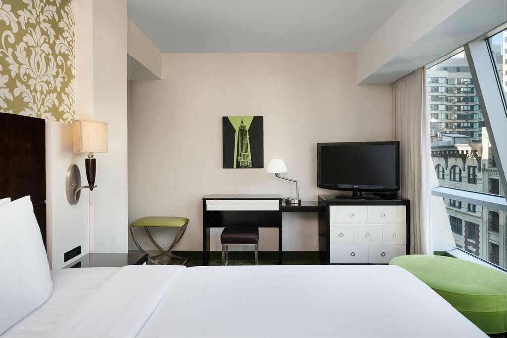 Фото Best Western Premier Herald Square
