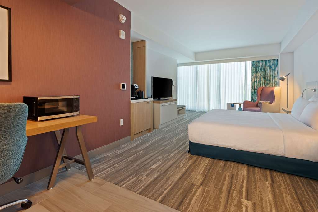Фото Hilton Garden Inn Boston Brookline, Ma