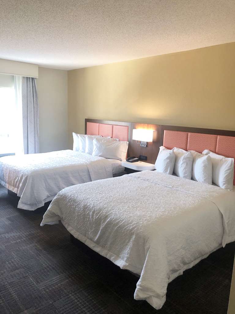 Фото Hampton Inn & Suites Norfolk-Airport