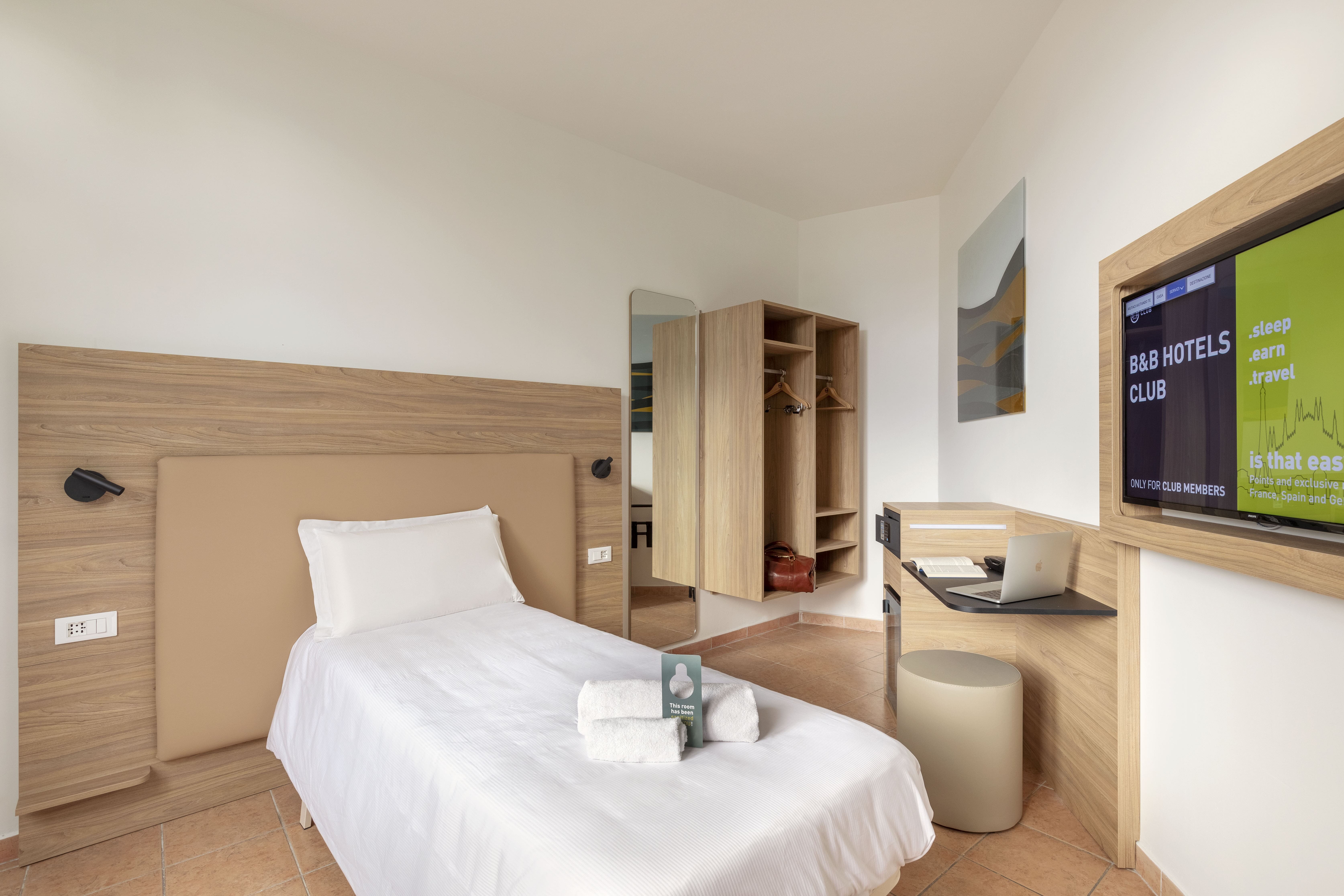 Фото B&b Hotel Pomezia Roma