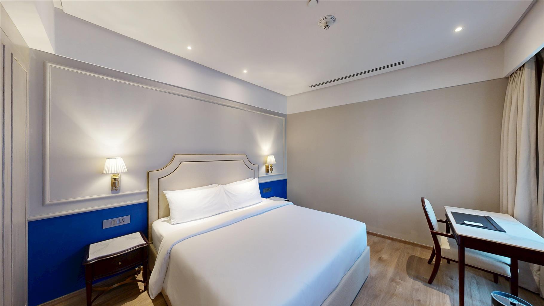 Фото Radisson Blu Marina Hotel, Delhi Connaught Place