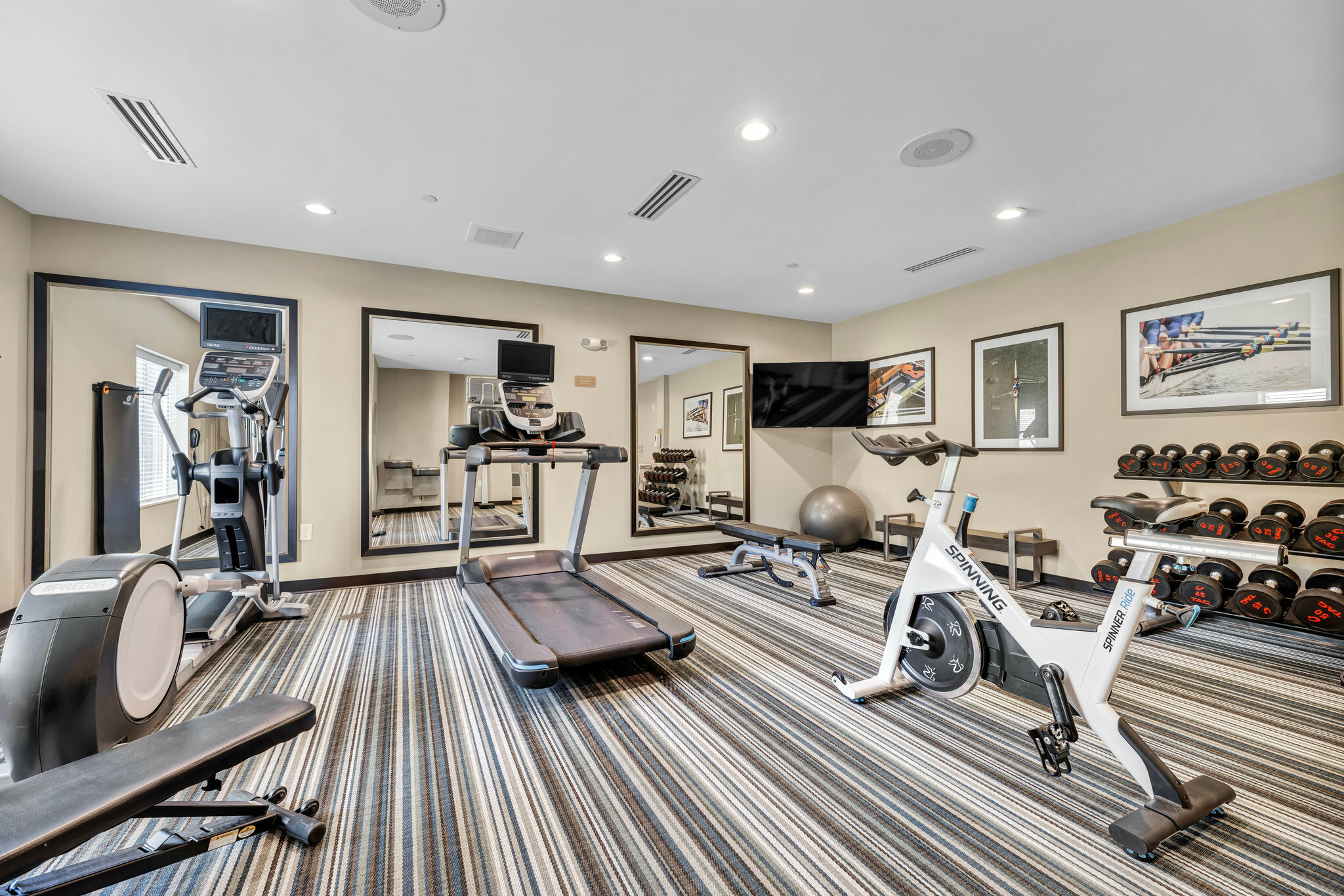 Фото Candlewood Suites Dumfries - Quantico, an Ihg Hotel