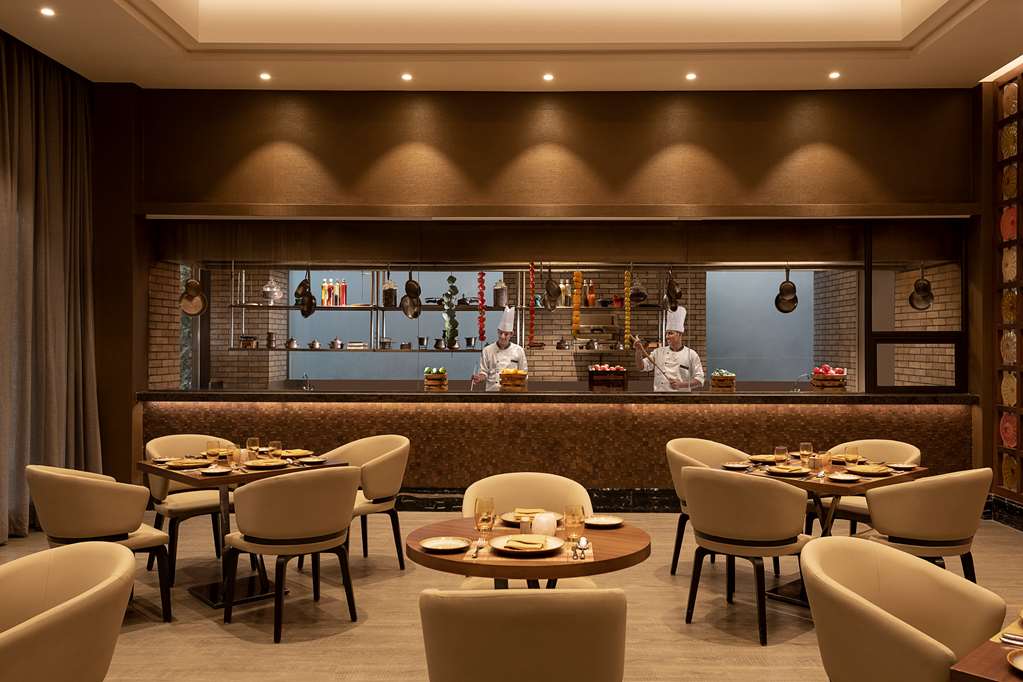 Фото Radisson Hotel Mumbai Andheri MIDC