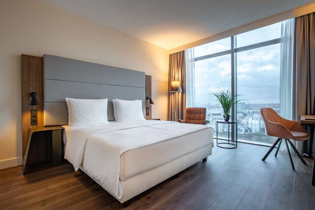 Фото Radisson Blu Hotel, Frankfurt