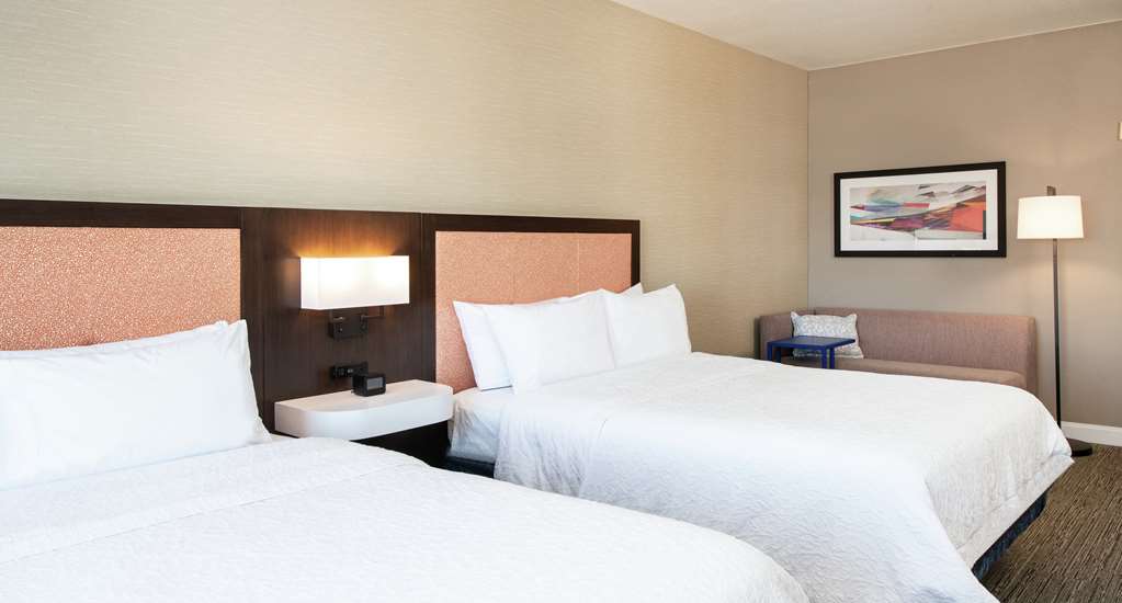Фото Hampton Inn Phoenix-Airport North