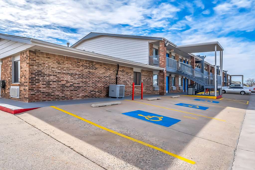 Фото SureStay Hotel by Best Western Oklahoma City West