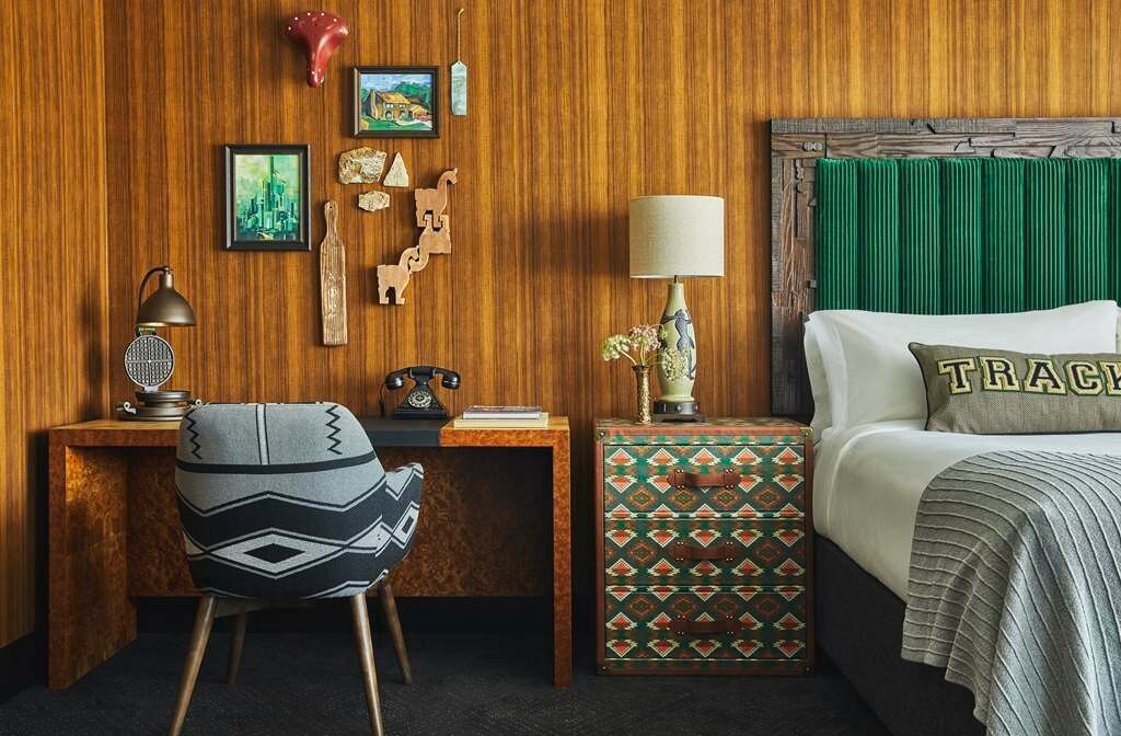 Фото Graduate Eugene