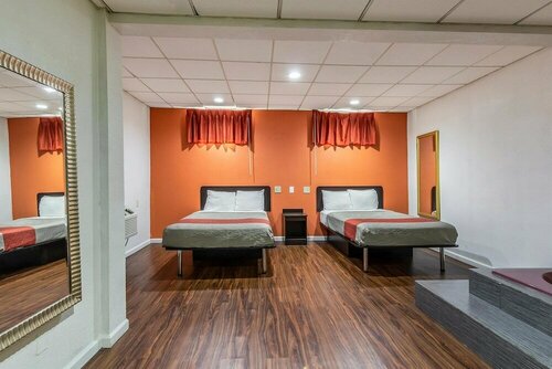 Гостиница Motel 6 Elizabeth, Nj - Newark Liberty Intl Airport в Элизабет