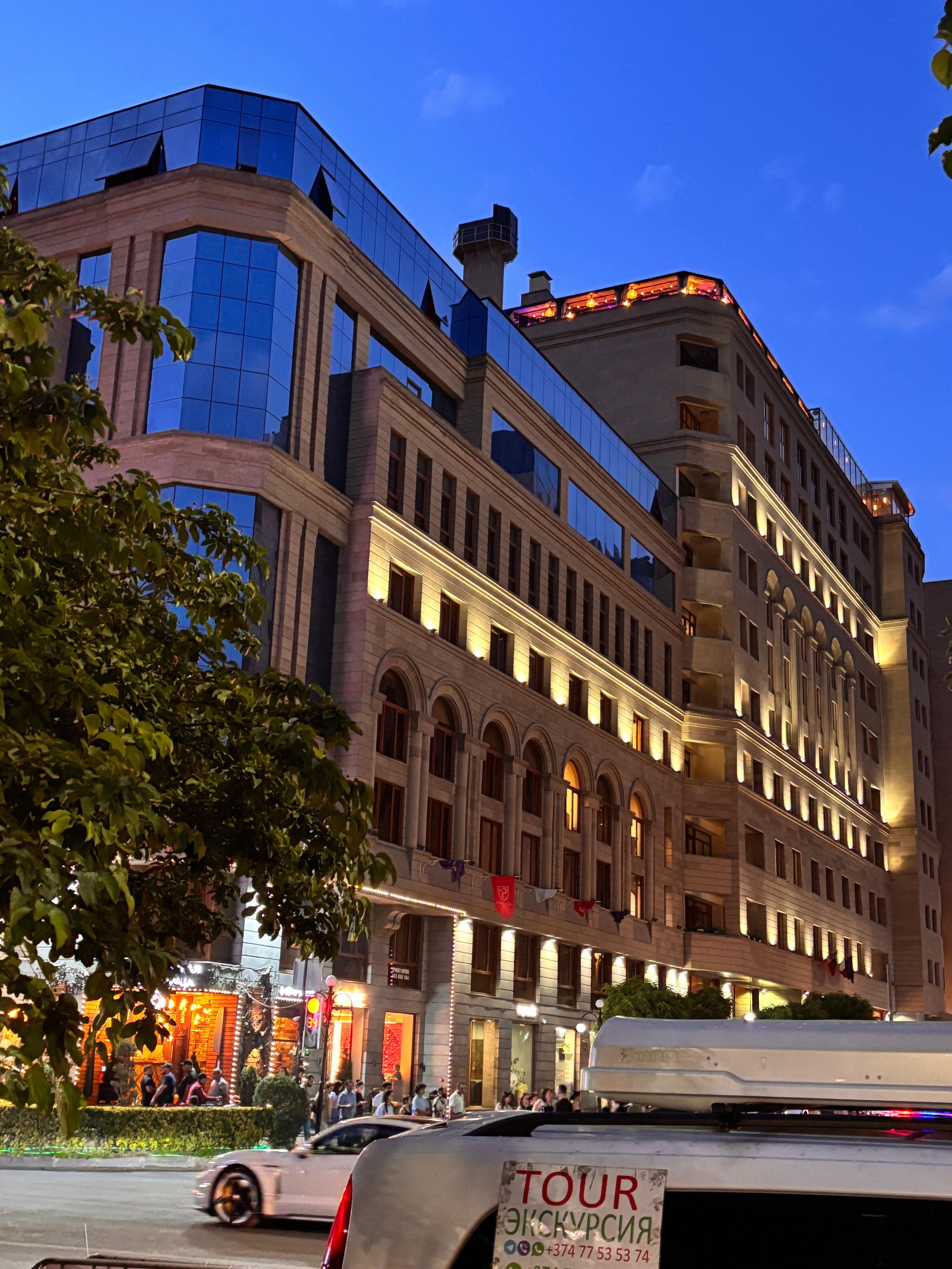 Фото Yerevan Place Hotel