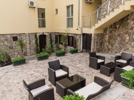 Фото Hotel Crnogorska Kuca