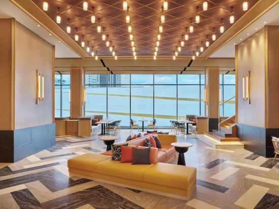 Фото Hilton Garden Inn Bangkok Riverside